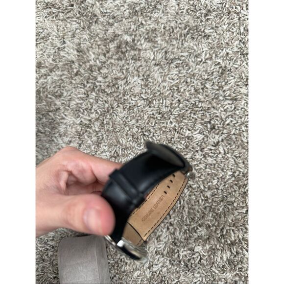 Michael Kors Men’s Slim Runway Silver-Tone Leather Watch Blue Stainless Steel - Picture 4 of 5